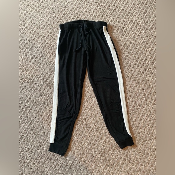 TopShop sweater and pant set - Picture 4 of 5